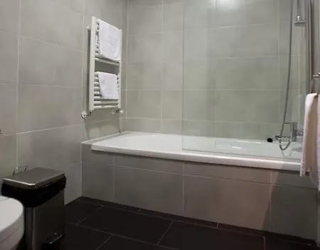 Hotel Complejo 24h