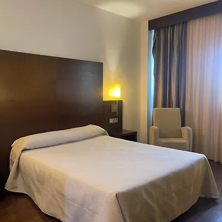 Complejo 24H 3* Monesterio