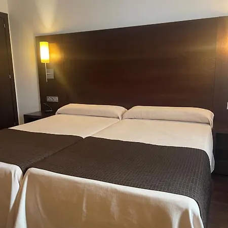 Hotel Complejo 24h 3*