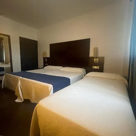 Hotel Complejo 24h 3*