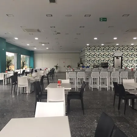 Hotel Complejo 24h